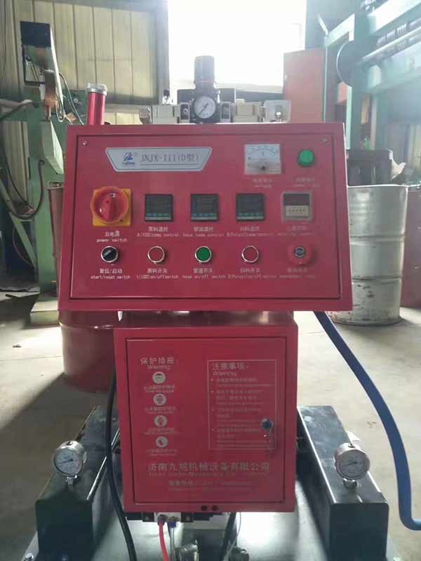 聚氨酯現(xiàn)場(chǎng)發(fā)泡施工方法有什么?