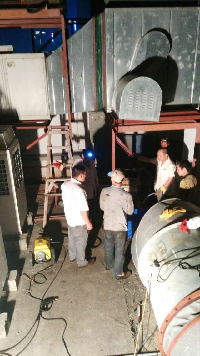 勤建實業供應服務周到的油煙管道清潔，當地的油煙管道清潔