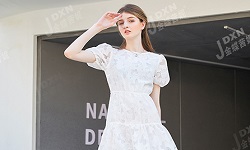 休閑女裝引領(lǐng)女裝風潮！