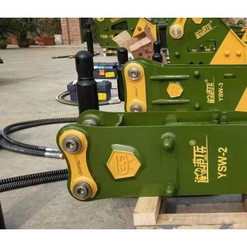 連港工兵破碎錘挖掘機(jī)配件